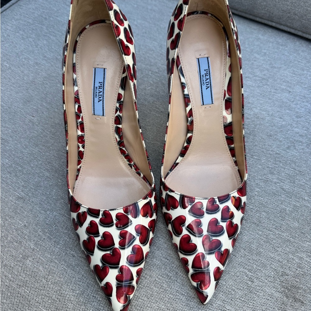 Prada Women's Heart Print Heels - Patent Leather - Picture 2 of 4